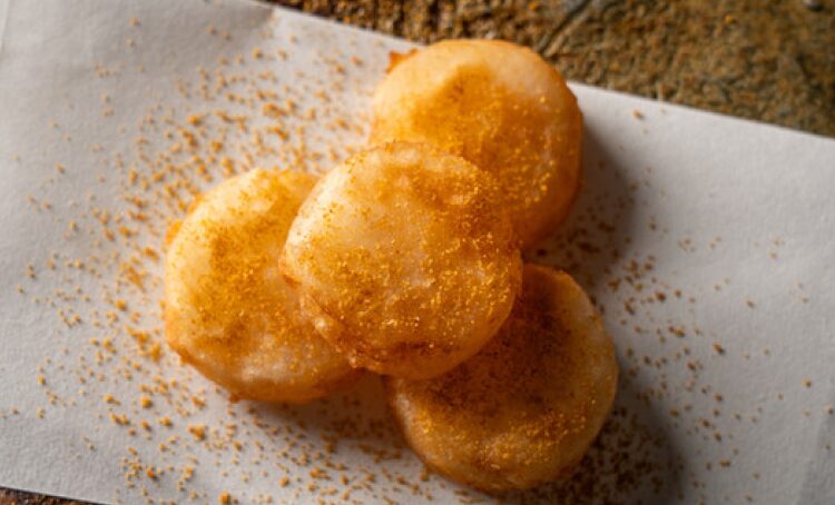 しみしみ大根のからすみがけ