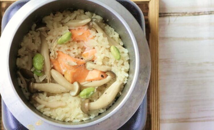 鮭とキノコの醤油バター釜飯