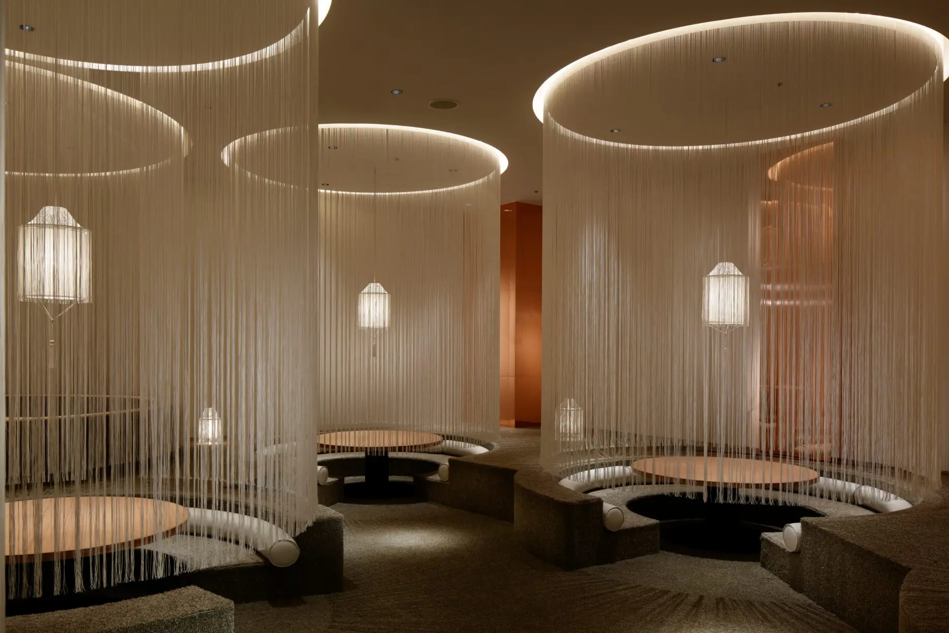 KICHIRI MOLLIS 新宿三丁目